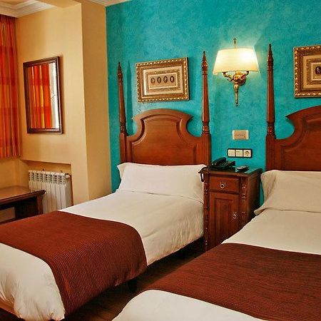 Hostal Victoria I Madrid Exterior foto